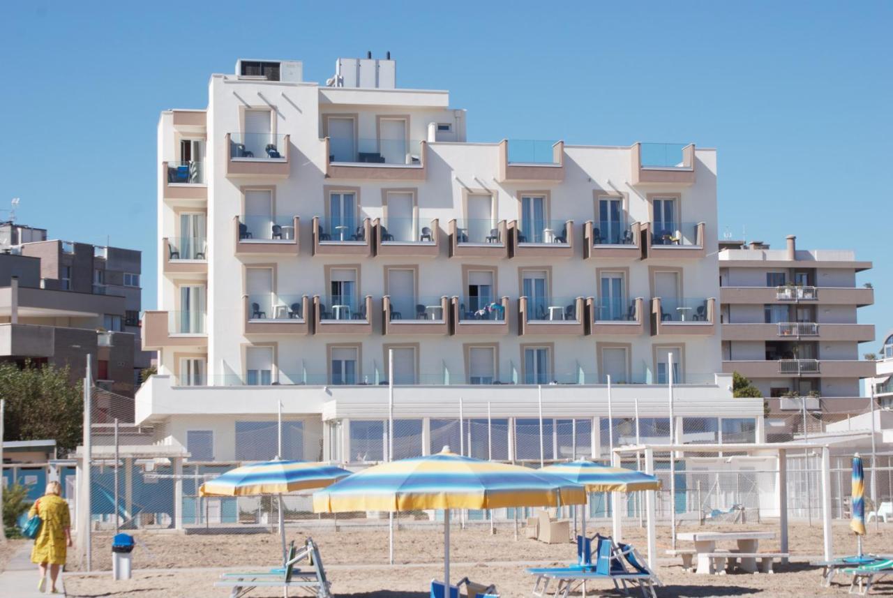 Hotel Caesar Paladium Rimini Luaran gambar