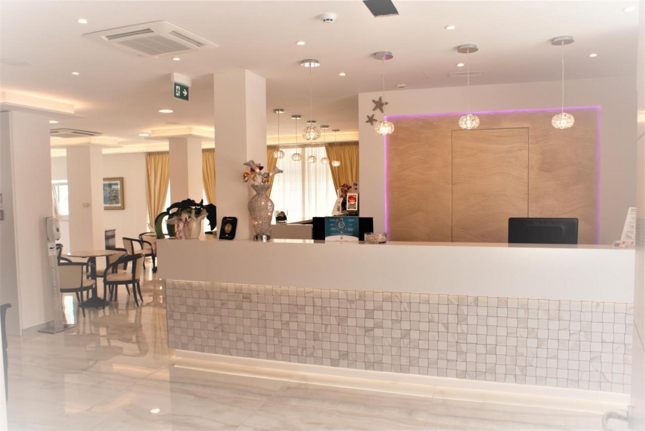 Hotel Caesar Paladium Rimini Luaran gambar