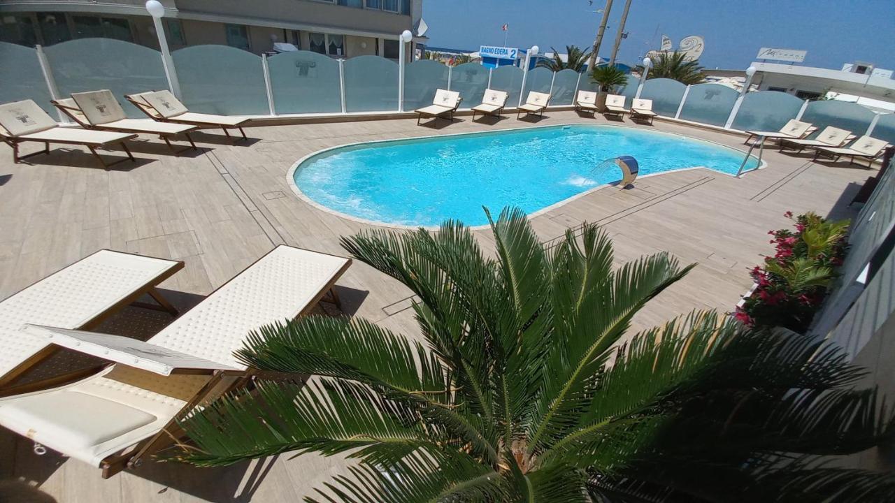 Hotel Caesar Paladium Rimini Luaran gambar