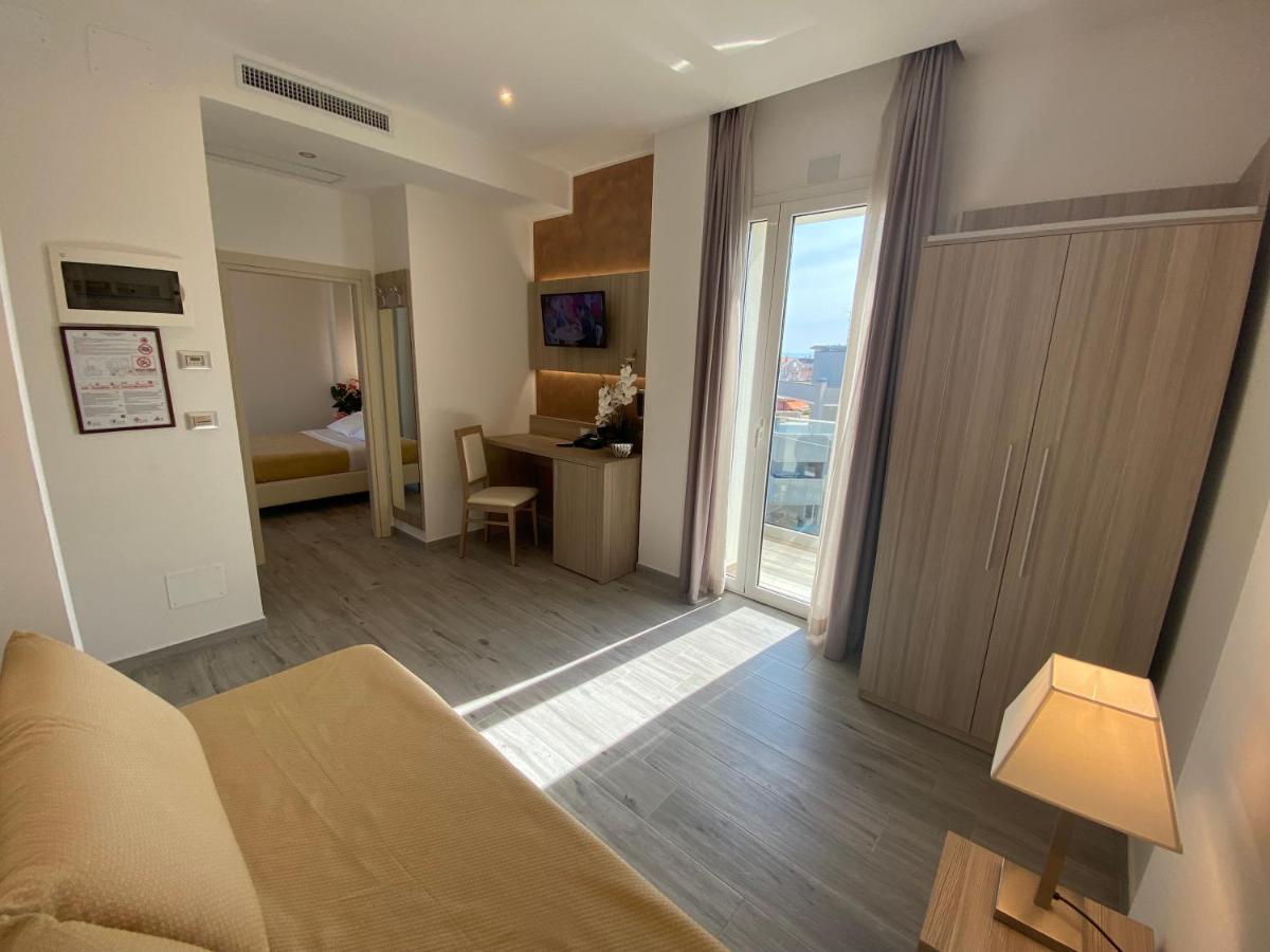 Hotel Caesar Paladium Rimini Luaran gambar
