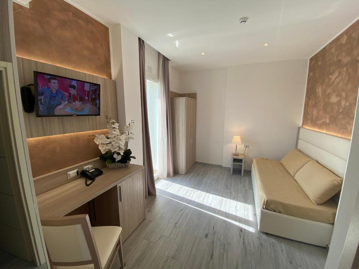 Hotel Caesar Paladium Rimini Luaran gambar