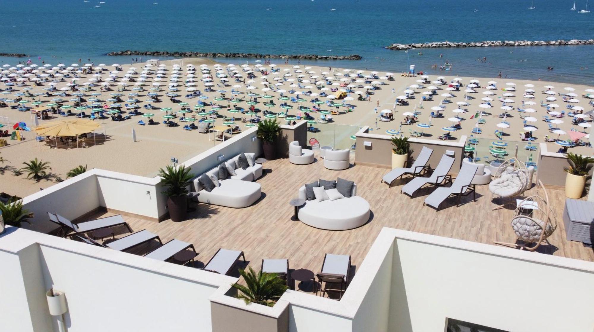Hotel Caesar Paladium Rimini Luaran gambar