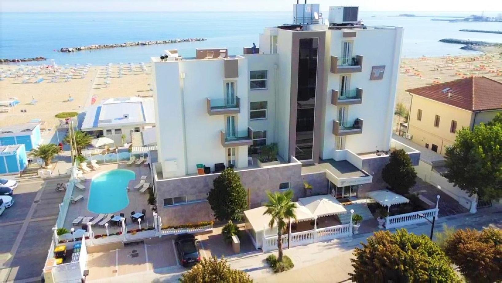 Hotel Caesar Paladium Rimini Luaran gambar