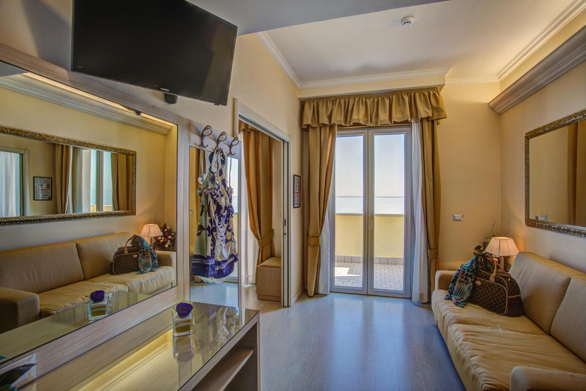 Hotel Caesar Paladium Rimini Bilik gambar