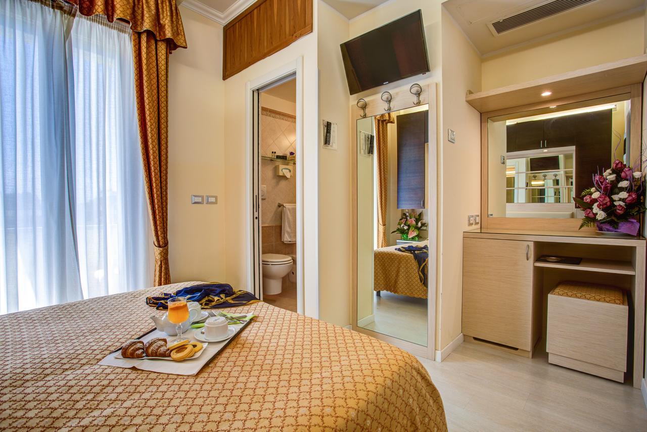 Hotel Caesar Paladium Rimini Luaran gambar