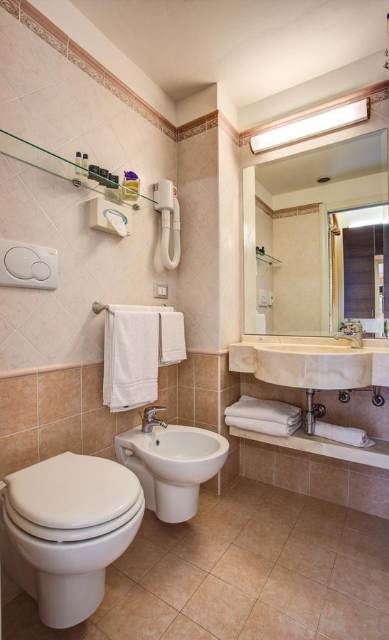 Hotel Caesar Paladium Rimini Luaran gambar